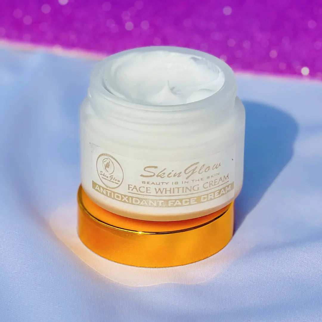 Face whitening Moisturizer cream by its skin glow