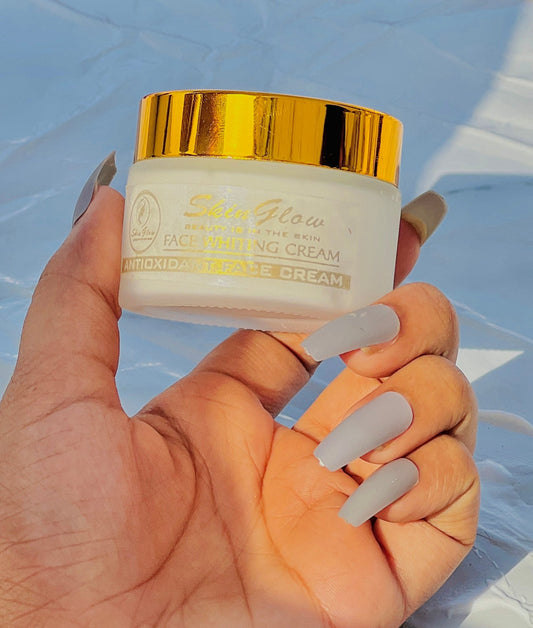 Face whitening Moisturizer cream by its skin glow